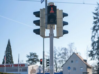Unfallzahlen 2025: Mehr Verkehrstote - Rückschritt bei Verkehrssicherheit
